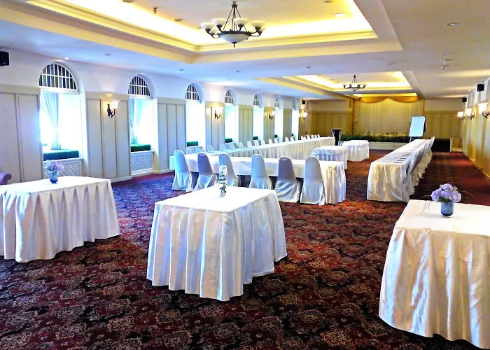 Hotel Iyarin @ Tuk Chang 3*