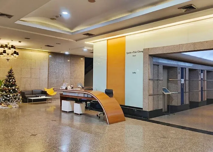 Iyarin @ Tuk Chang Hotel Bangkok