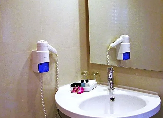 Hotel Iyarin @ Tuk Chang Bangkok